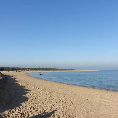 Les Vergers By Interhome Сasa de vacaciones Saint-Georges-d'Oleron